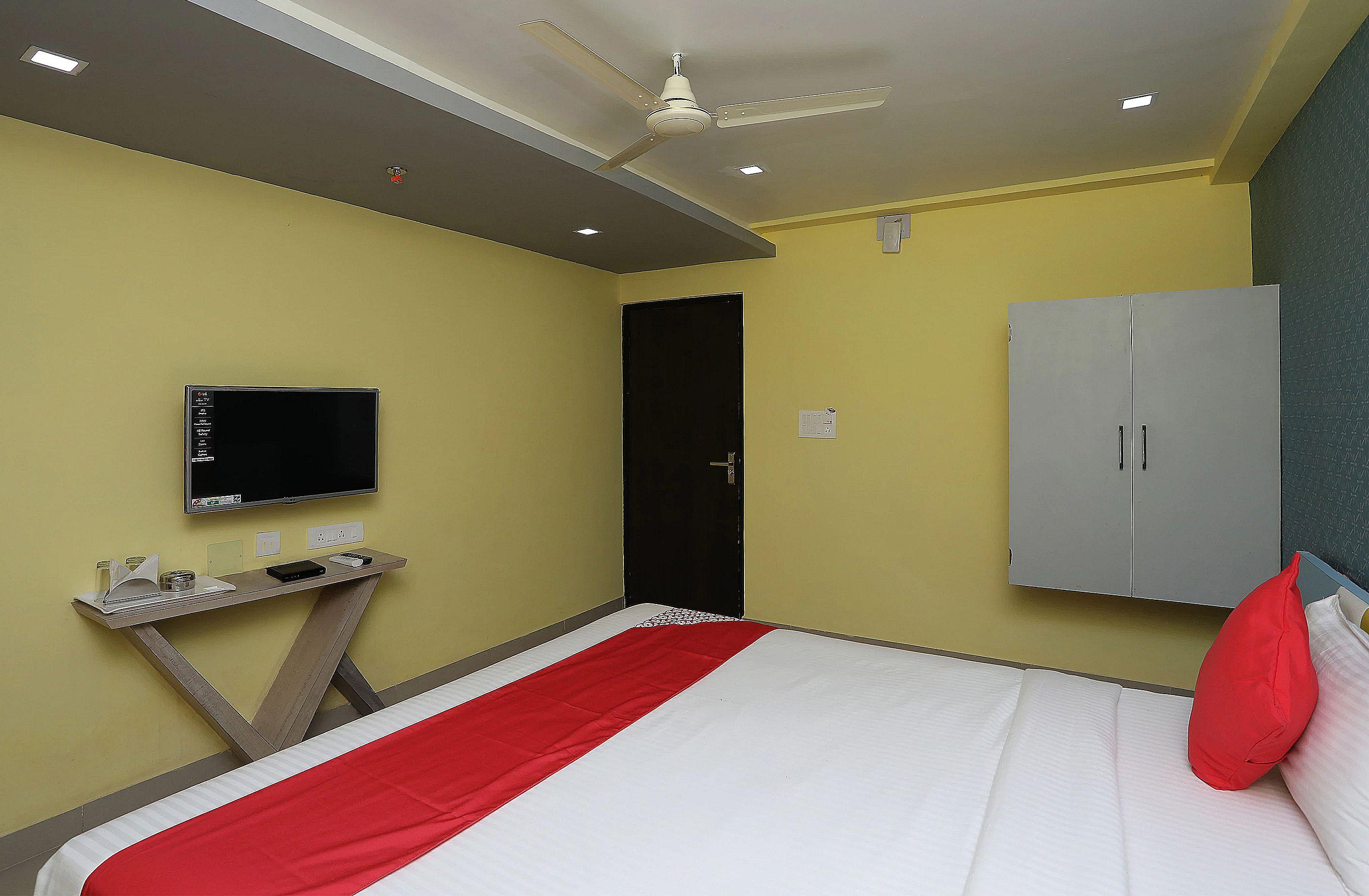 Super Capital O Sai Jagannath Hotel Khandagiri Kültér fotó