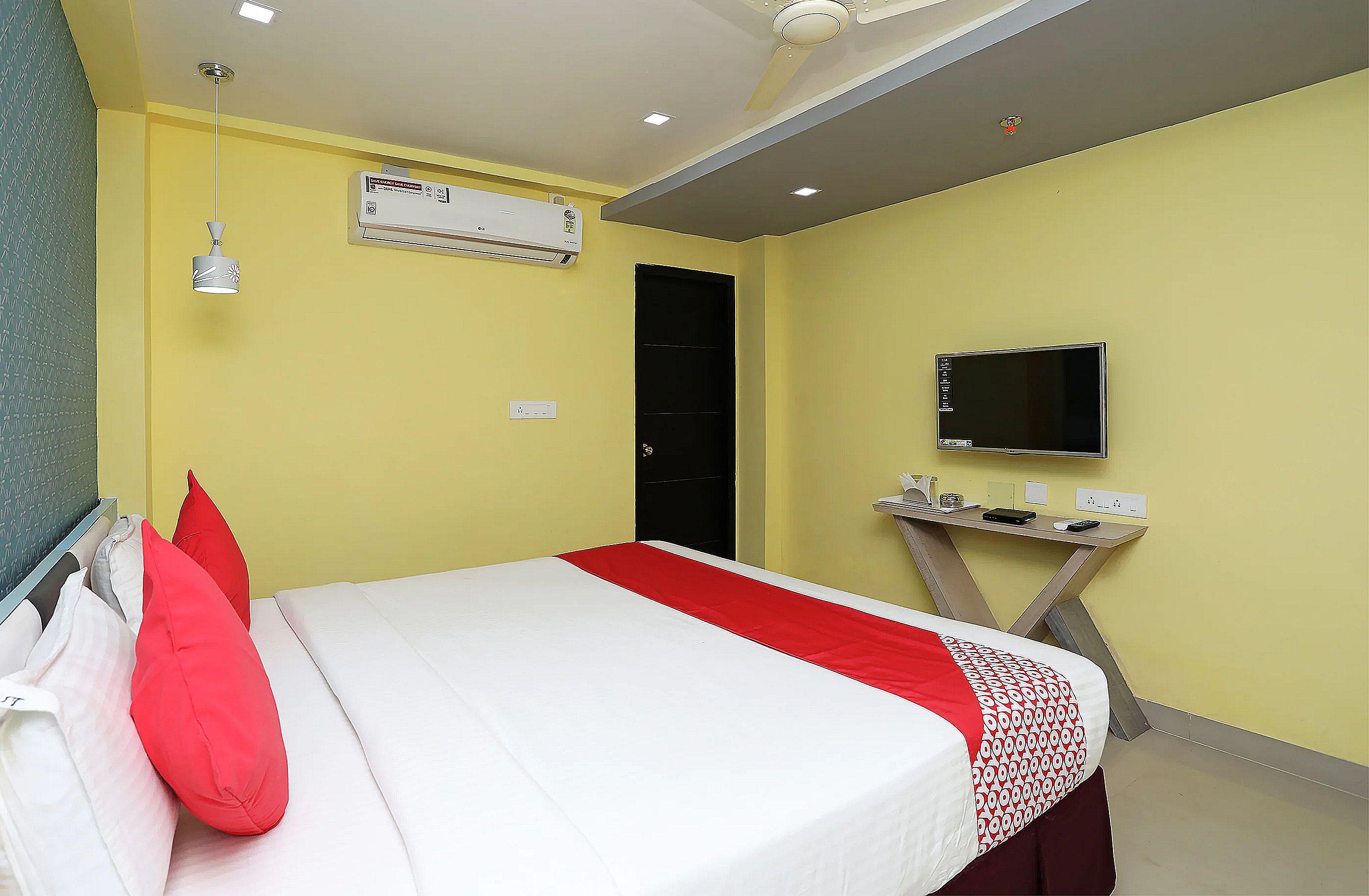 Super Capital O Sai Jagannath Hotel Khandagiri Kültér fotó