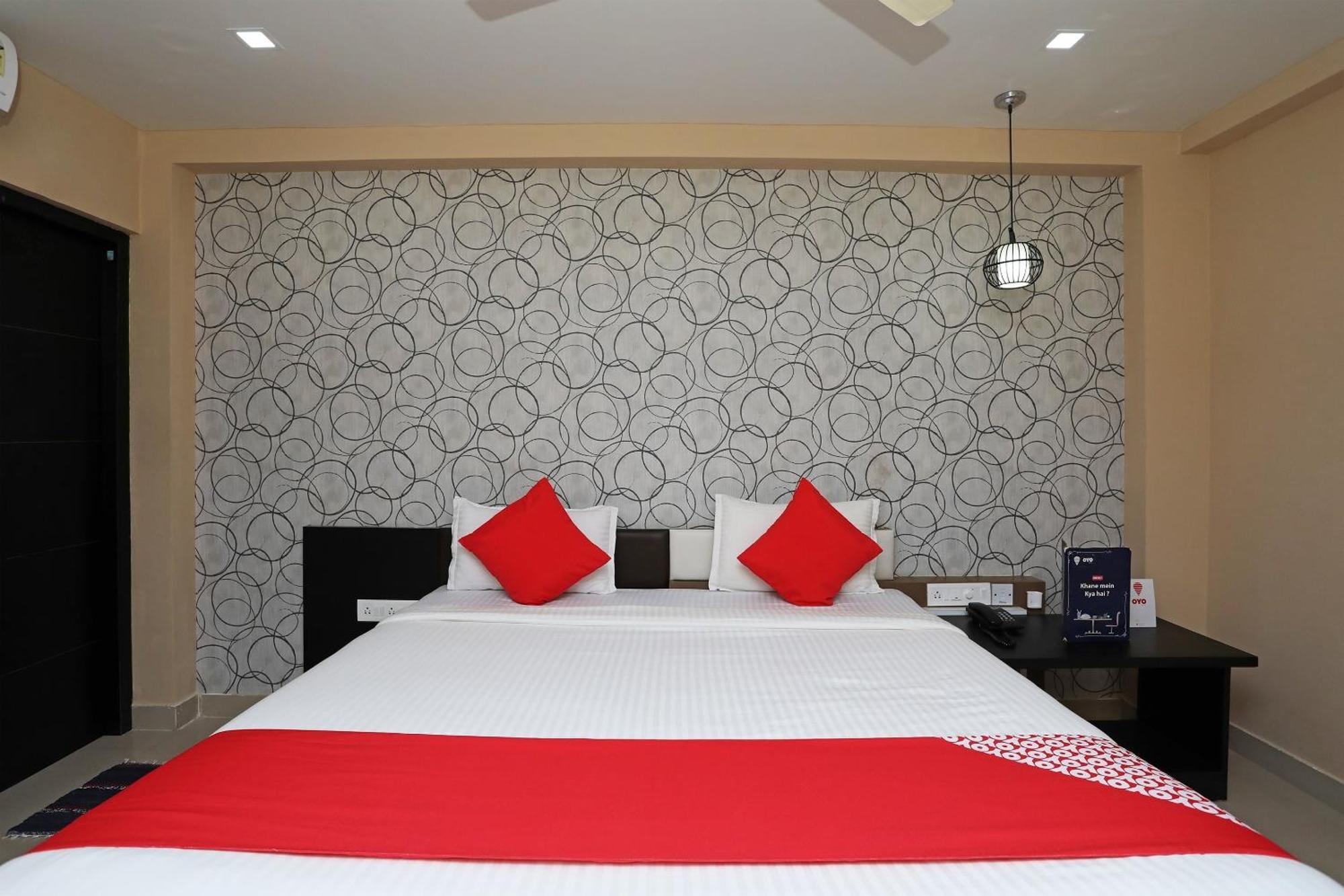 Super Capital O Sai Jagannath Hotel Khandagiri Kültér fotó