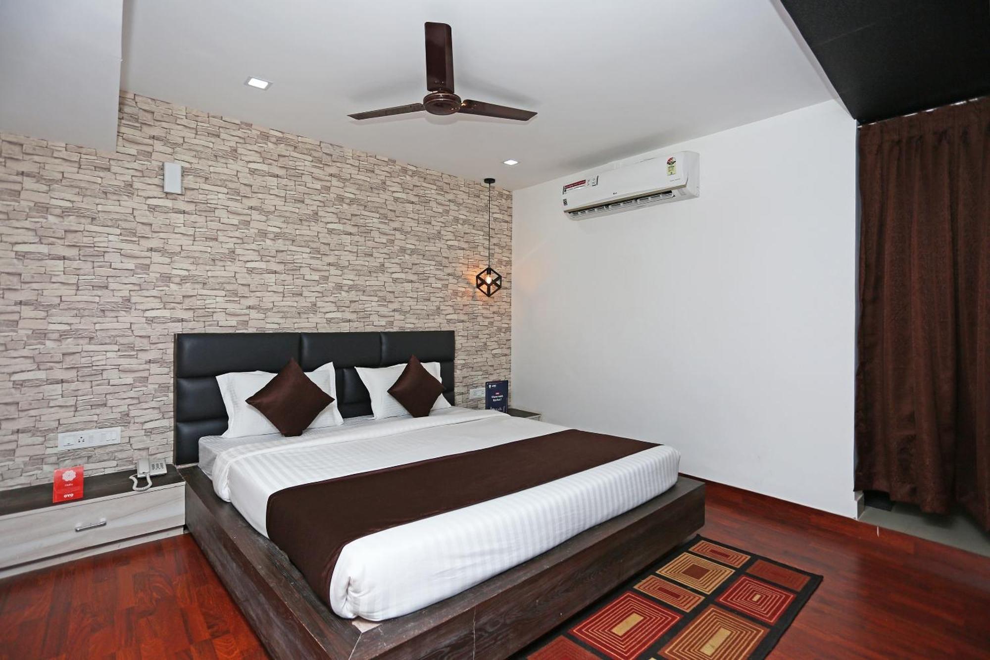 Super Capital O Sai Jagannath Hotel Khandagiri Kültér fotó