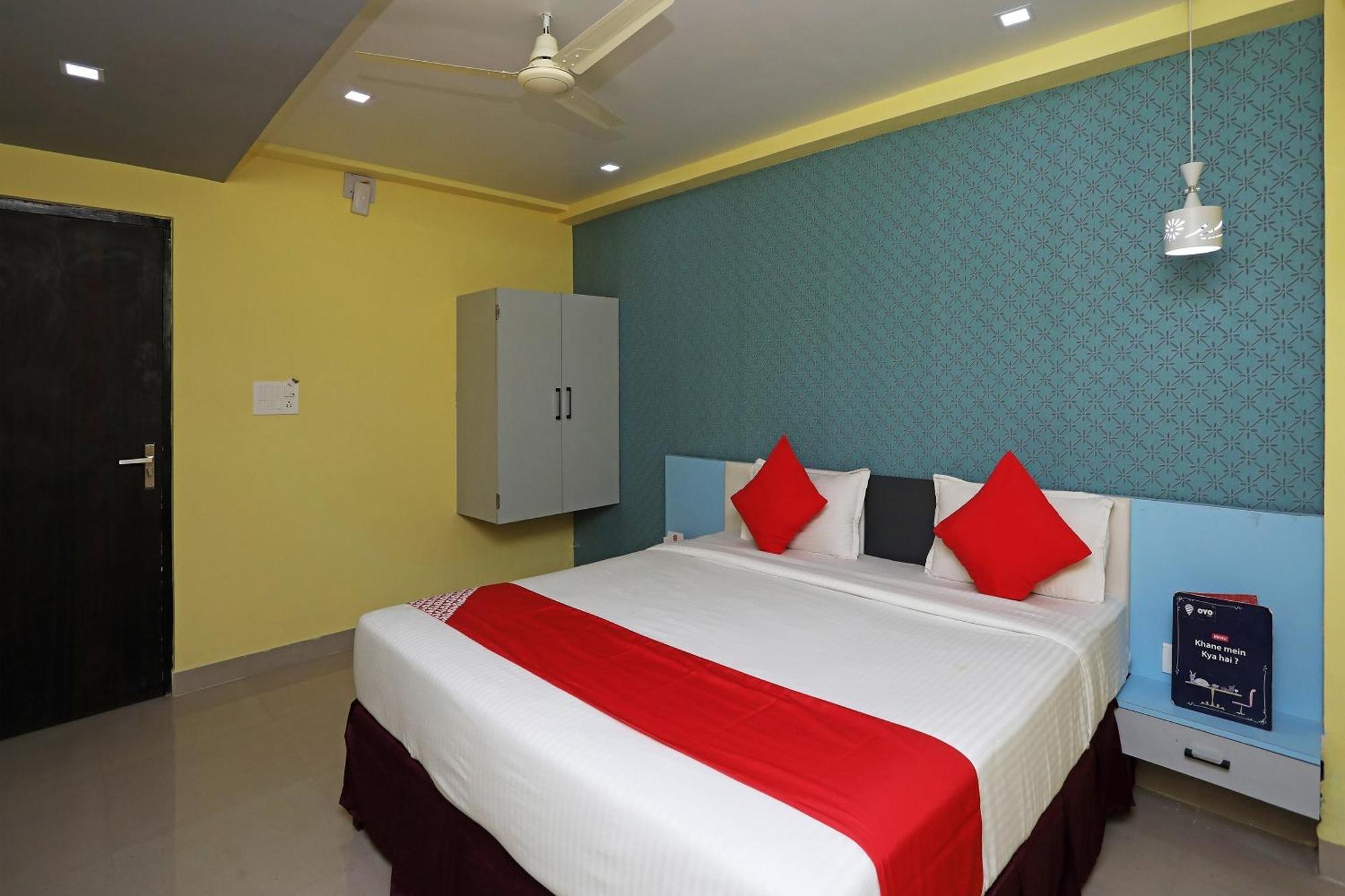 Super Capital O Sai Jagannath Hotel Khandagiri Kültér fotó