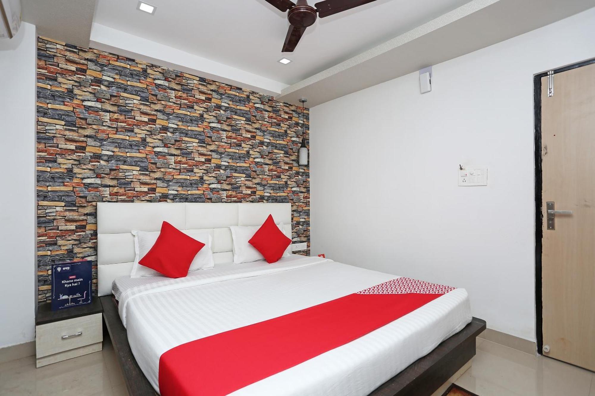 Super Capital O Sai Jagannath Hotel Khandagiri Kültér fotó