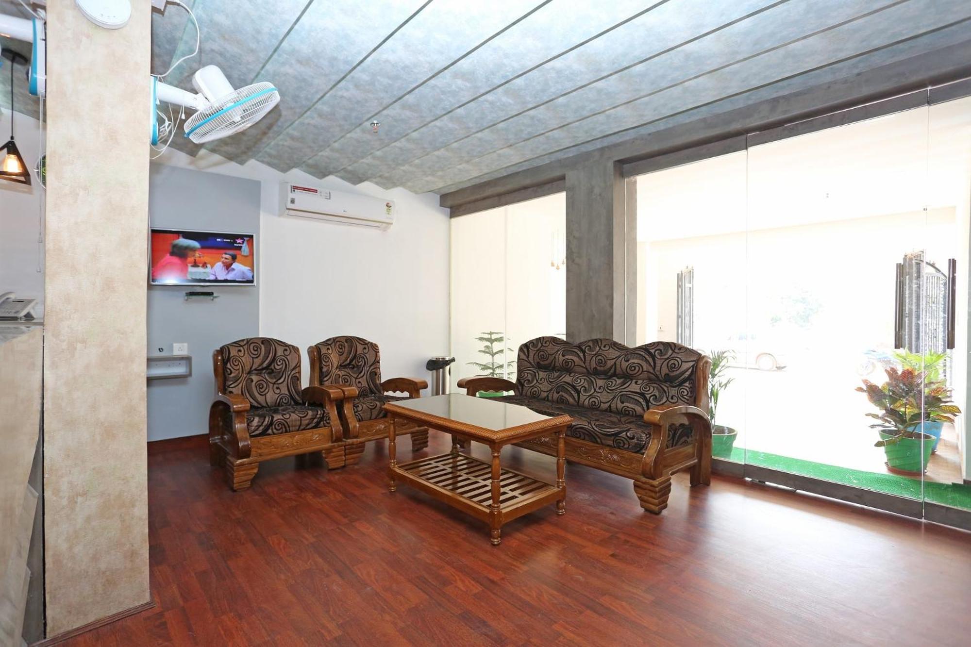 Super Capital O Sai Jagannath Hotel Khandagiri Kültér fotó