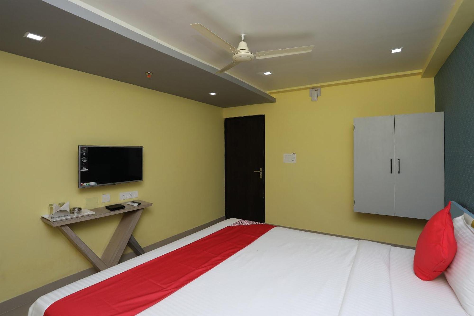 Super Capital O Sai Jagannath Hotel Khandagiri Kültér fotó