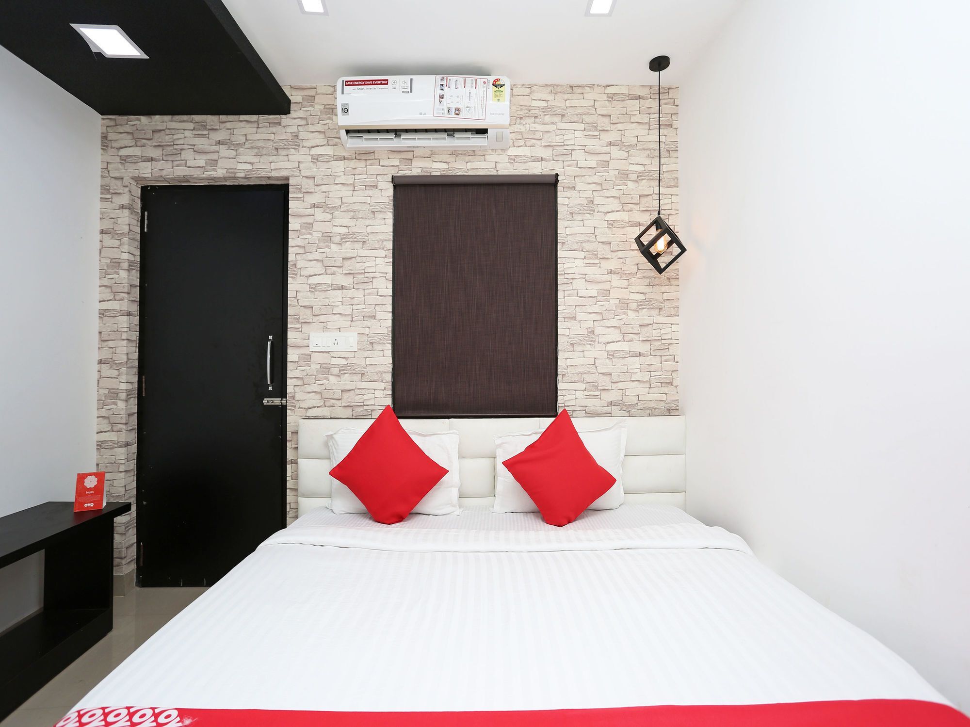 Super Capital O Sai Jagannath Hotel Khandagiri Kültér fotó