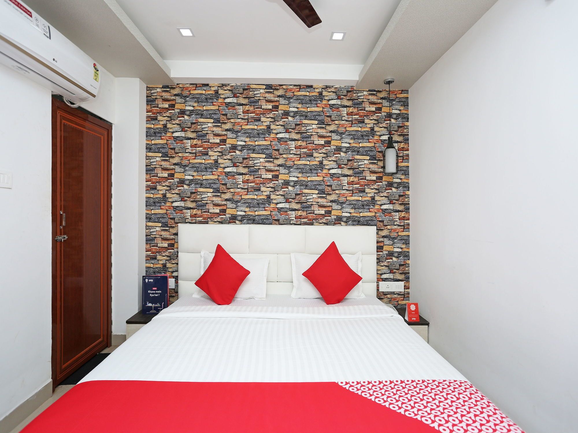Super Capital O Sai Jagannath Hotel Khandagiri Kültér fotó